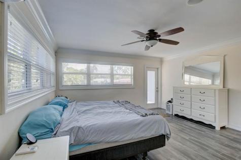 1920 Waters Edge Pompano Beach FL 33062