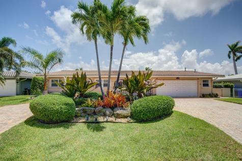 1920 Waters Edge Pompano Beach FL 33062