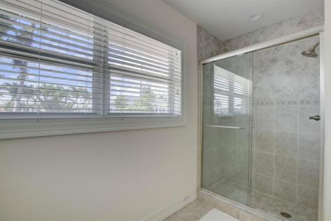 1920 Waters Edge Pompano Beach FL 33062