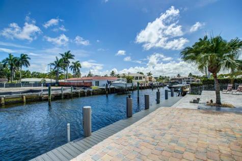 1920 Waters Edge Pompano Beach FL 33062