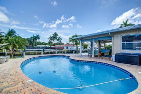 1920 Waters Edge Pompano Beach FL 33062