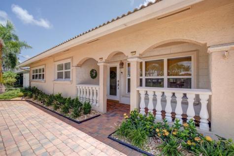 1920 Waters Edge Pompano Beach FL 33062