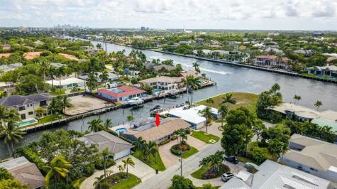1920 Waters Edge Pompano Beach FL 33062
