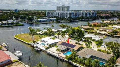 1920 Waters Edge Pompano Beach FL 33062