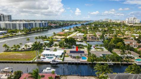1920 Waters Edge Pompano Beach FL 33062