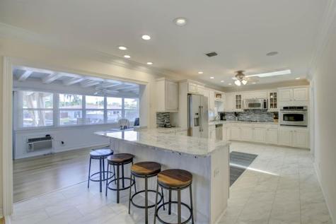 1920 Waters Edge Pompano Beach FL 33062