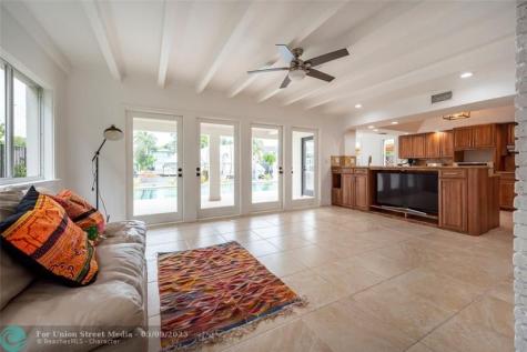 1749 SE 9th Street Fort Lauderdale FL 33316