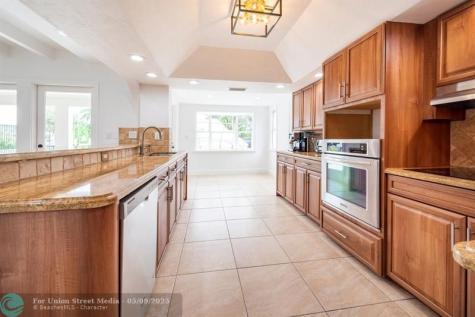 1749 SE 9th Street Fort Lauderdale FL 33316