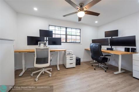 1749 SE 9th Street Fort Lauderdale FL 33316