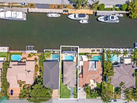 1749 SE 9th Street Fort Lauderdale FL 33316