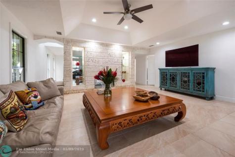 1749 SE 9th Street Fort Lauderdale FL 33316