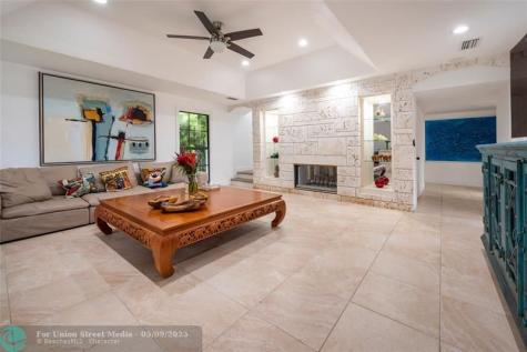 1749 SE 9th Street Fort Lauderdale FL 33316