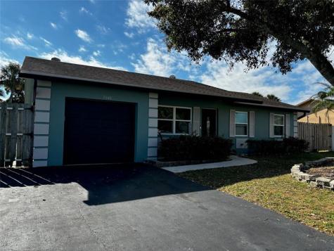 9548 Richmond Circle Boca Raton FL 33434