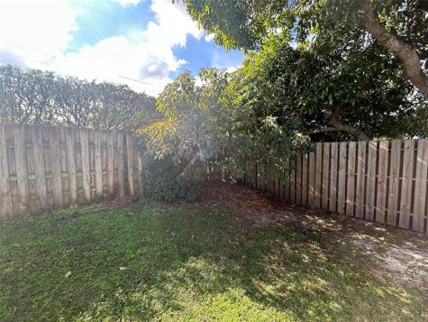 9548 Richmond Circle Boca Raton FL 33434