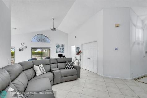 8071 Popash Court Boynton Beach FL 33472
