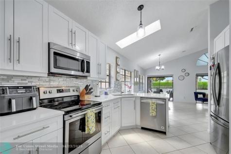8071 Popash Court Boynton Beach FL 33472