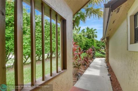 8071 Popash Court Boynton Beach FL 33472