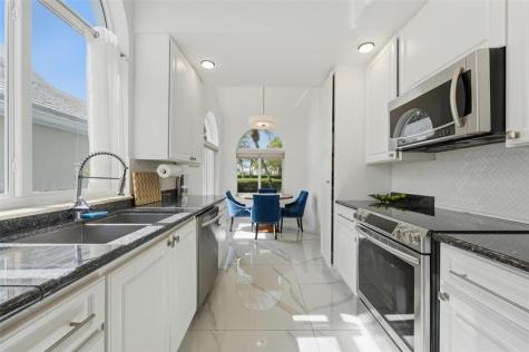 1530 Wilderness Road West Palm Beach FL 33409