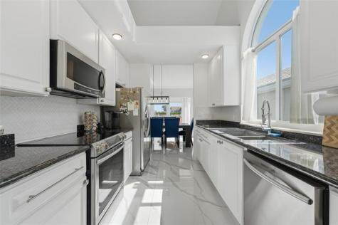 1530 Wilderness Road West Palm Beach FL 33409