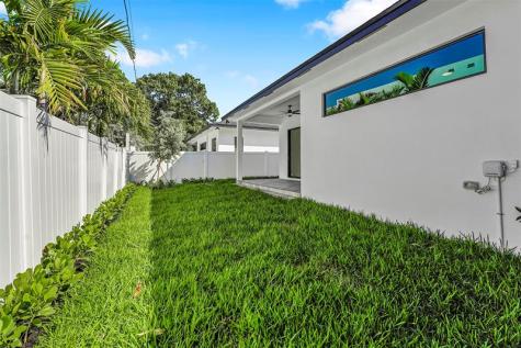 1113 NE 16th Street Fort Lauderdale FL 33304