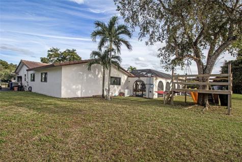 11035 NW 26th Drive Coral Springs FL 33065