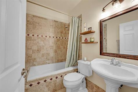 6030 Swans Way Coconut Creek FL 33073