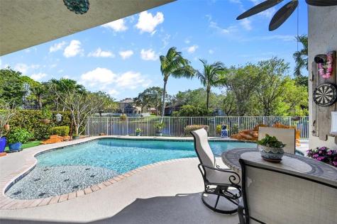 6030 Swans Way Coconut Creek FL 33073