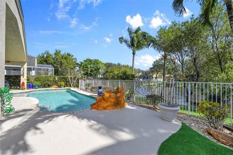 6030 Swans Way Coconut Creek FL 33073