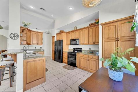 6030 Swans Way Coconut Creek FL 33073