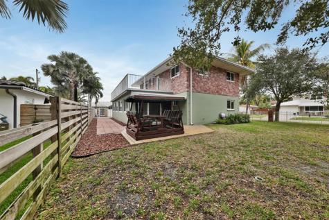 2780 SE 5th Court Pompano Beach FL 33062