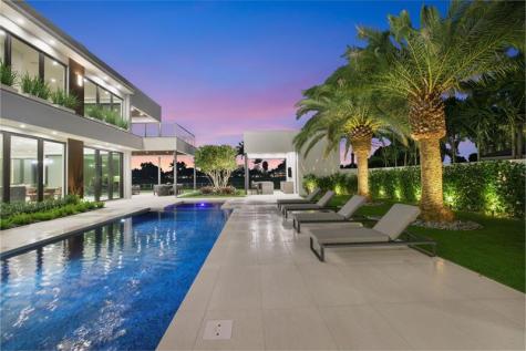 4312 NE 23 Avenue Fort Lauderdale FL 33308