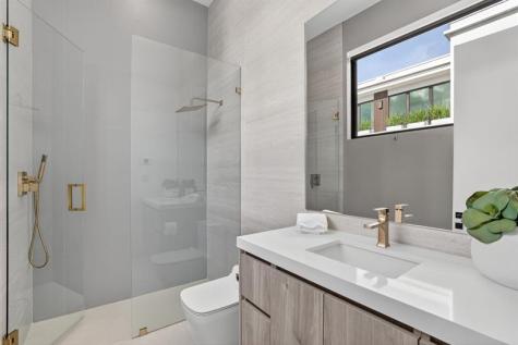 4312 NE 23 Avenue Fort Lauderdale FL 33308