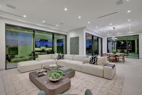 4312 NE 23 Avenue Fort Lauderdale FL 33308