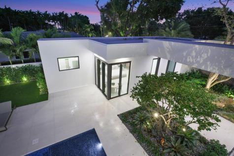 4312 NE 23 Avenue Fort Lauderdale FL 33308