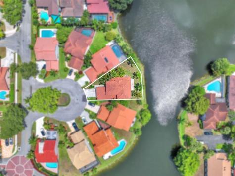 1838 NW 94th Avenue Plantation FL 33322