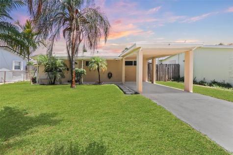 131 NE 55th Street Oakland Park FL 33334