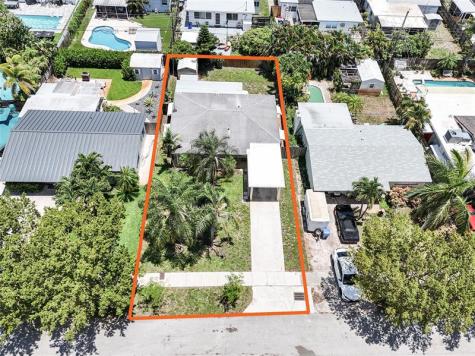 131 NE 55th Street Oakland Park FL 33334