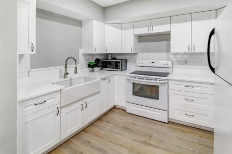 131 NE 55th Street Oakland Park FL 33334