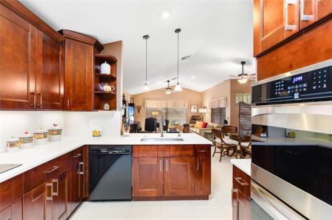 6660 NW 75th Place Parkland FL 33067