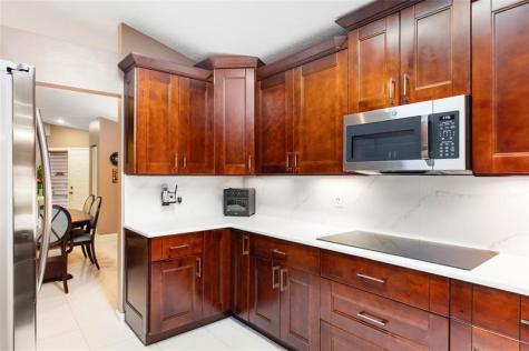 6660 NW 75th Place Parkland FL 33067