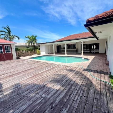 4000 N 37th Avenue Hollywood FL 33021
