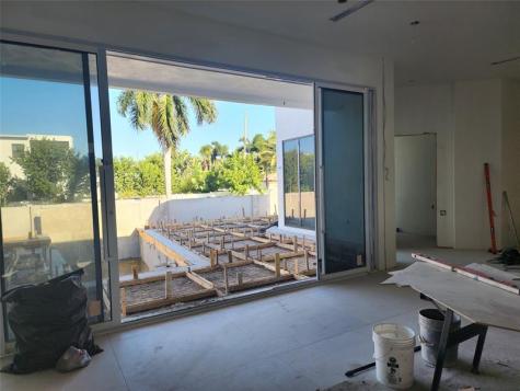 40 NE 16th Place Fort Lauderdale FL 33305