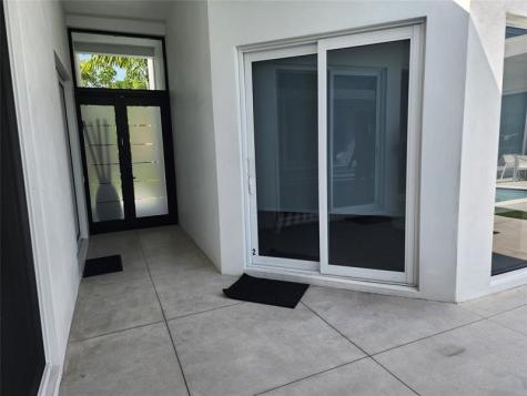 40 NE 16th Place Fort Lauderdale FL 33305
