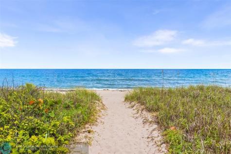 34 Minnetonka Road Sea Ranch Lakes FL 33308