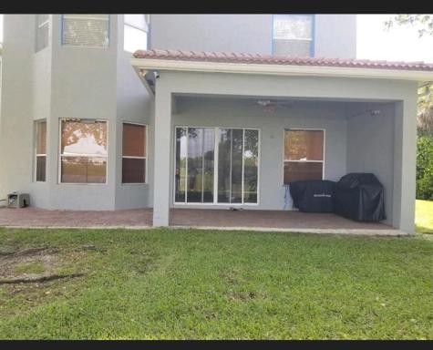 21 Country Lake Circle Boynton Beach FL 33436