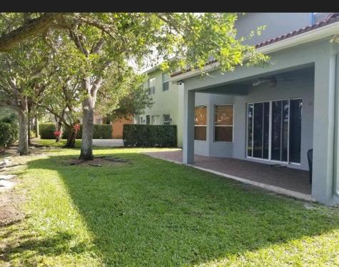 21 Country Lake Circle Boynton Beach FL 33436
