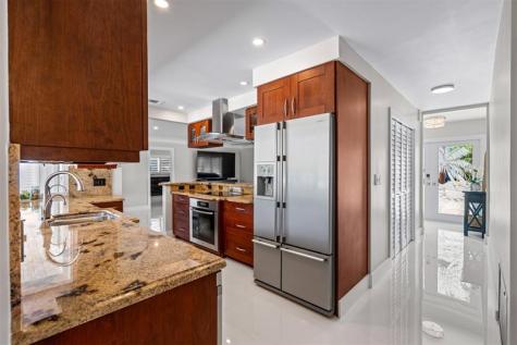 4000 NE 24th Avenue Lighthouse Point FL 33064