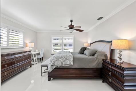 4000 NE 24th Avenue Lighthouse Point FL 33064
