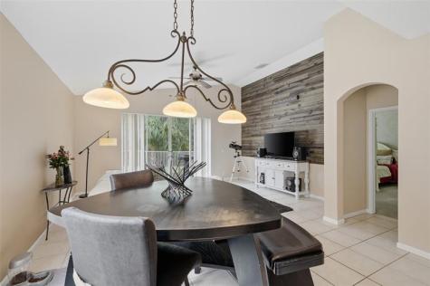 21215 Via Ventura Boca Raton FL 33433