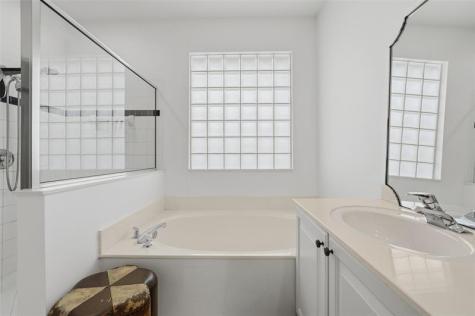21215 Via Ventura Boca Raton FL 33433